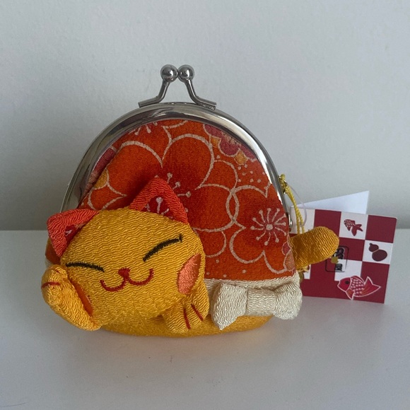 Happy Kitty Kiss Lock Coin Purse - Picture 1 of 6